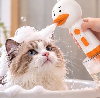 Little White Duck Pet Foam Dispenser / Bath Foam Maker: